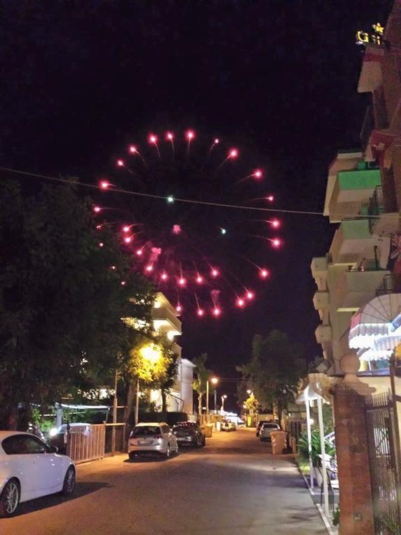 Hotel Penny ริมินี ภายนอก รูปภาพ