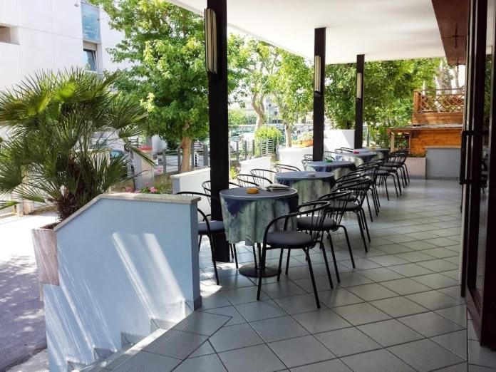Hotel Penny ริมินี ภายนอก รูปภาพ